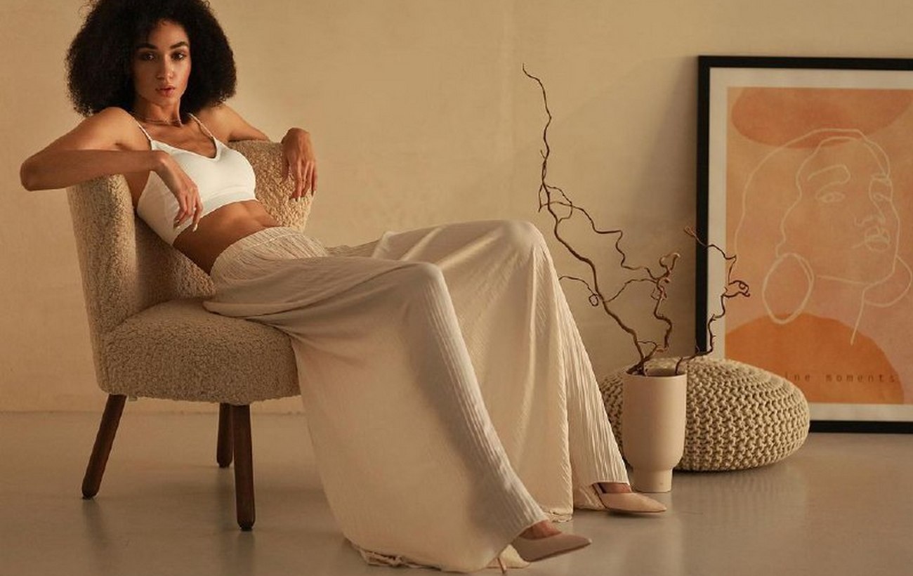 Не переношу спортзалы: ведущая и модель Аманда Ироанья поделилась, как мотивировать себя на спорт